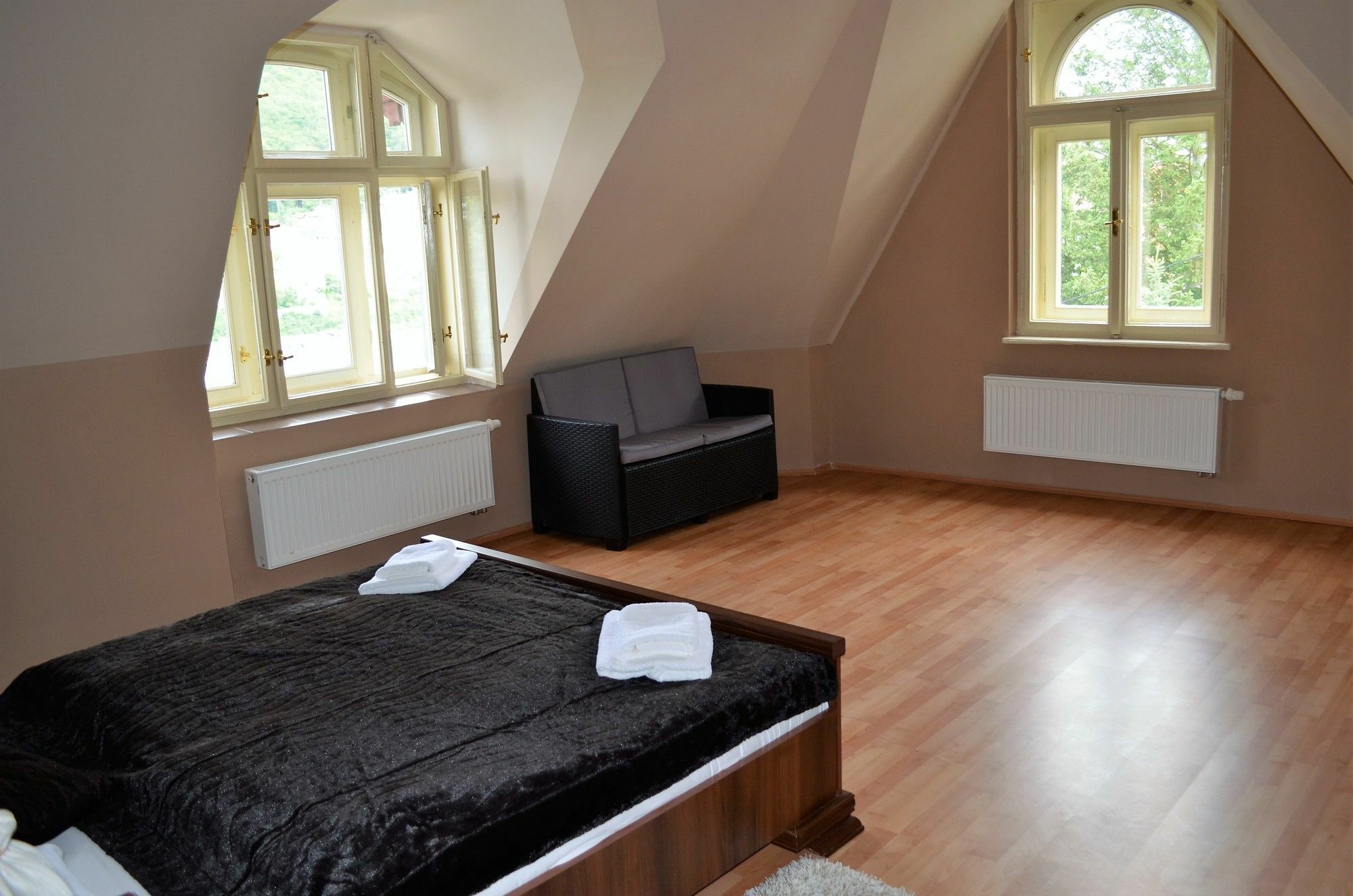 Villa Sofia Apartments Karlovy Vary Luaran gambar